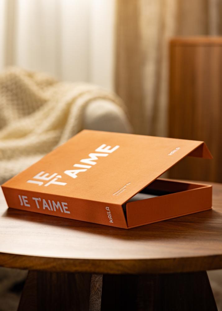 KAILA JE T'AIME - Coffee Table Photo Album (60 Juodi Puslapiai / 30 lapų)