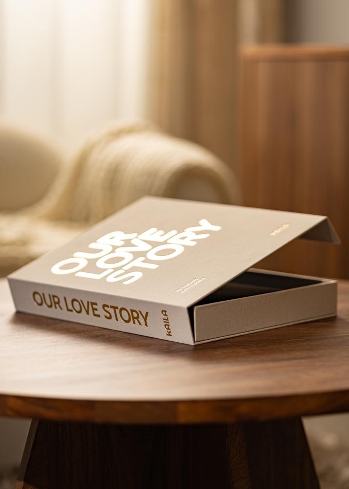 KAILA OUR LOVE STORY Creme - Coffee Table Photo Album (60 Juodi puslapiai)