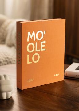 KAILA MO'OLELO - Coffee Table Photo Album (60 Juodi Puslapiai / 30 lapų)