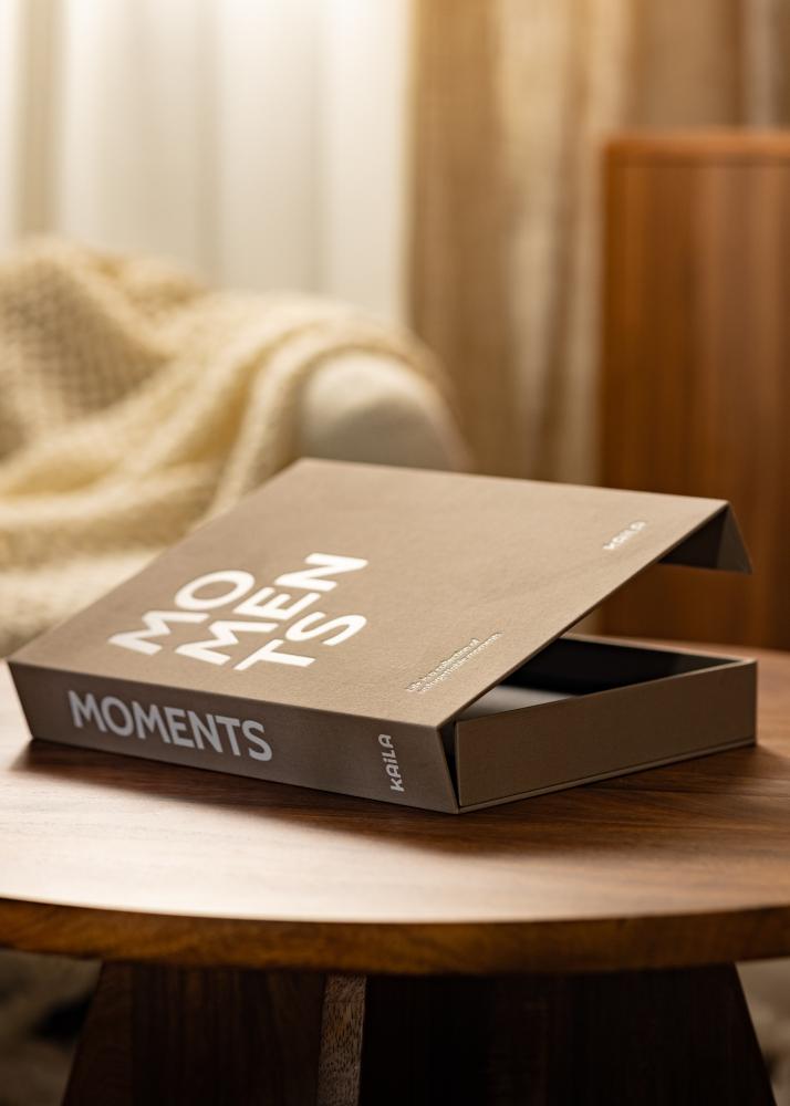 KAILA MOMENTS Grey - Coffee Table Photo Album (60 Juodi Puslapiai / 30 lapų)